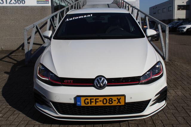 Volkswagen GOLF 2.0 TSI GTI Performance Automaat/Virtueel cockpit/Navigatie/Cruise control adaptief/Stoelverwarming/Achteruitrijcamera/LED koplampen/Park assist/Lichtmetalen velgen