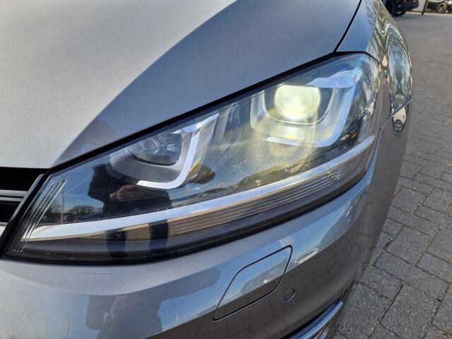 Volkswagen GOLF 1.4 TSI Business Ed. Navi sportstoelen Massage ECC Cruise