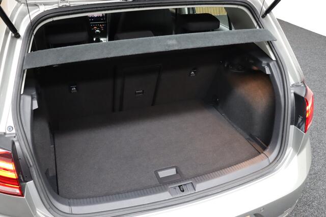 Volkswagen GOLF 1.0 TSI Comfortline Business | Apple Carplay & Android Auto | Navigatie | Camera | Parkeerhulp | Stoelverwarming | Adaptive-cruise