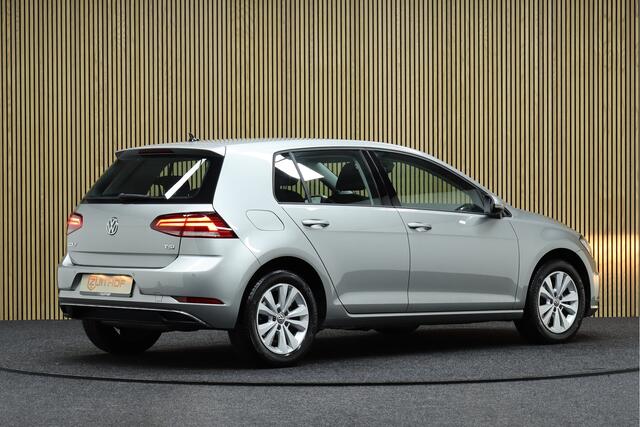 Volkswagen GOLF 1.0 TSI Comfortline Business | Apple Carplay & Android Auto | Navigatie | Camera | Parkeerhulp | Stoelverwarming | Adaptive-cruise