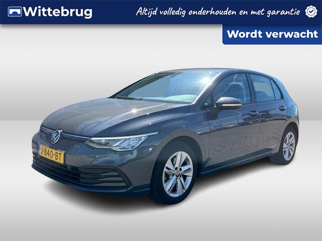 Volkswagen GOLF 1.5 TSI Life / Navigatie / Achteruitrij camera / Parkeersensoren V+A / App connect /