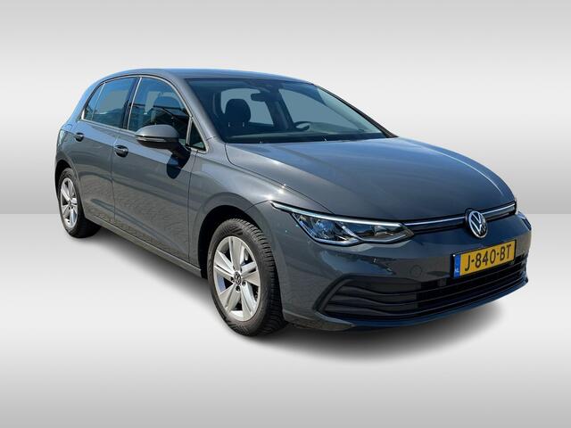 Volkswagen GOLF 1.5 TSI Life / Navigatie / Achteruitrij camera / Parkeersensoren V+A / App connect /