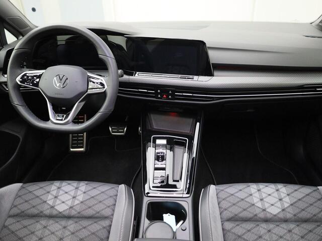 Volkswagen GOLF 1.5eTSI/150PK R-Line Blackstyle DSG · Panoramadak · Navigatie · Parkeersensoren + camera · Garantie tot maart 2026