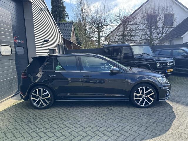 Volkswagen GOLF 1.5 TSI Highline Business R-Line | Navigatie | Camera | Adaptive Cruise Control | Lane Assist | DAB |