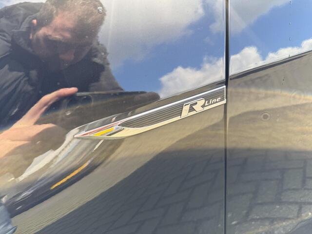 Volkswagen GOLF 1.5 TSI Highline Business R-Line | Navigatie | Camera | Adaptive Cruise Control | Lane Assist | DAB |