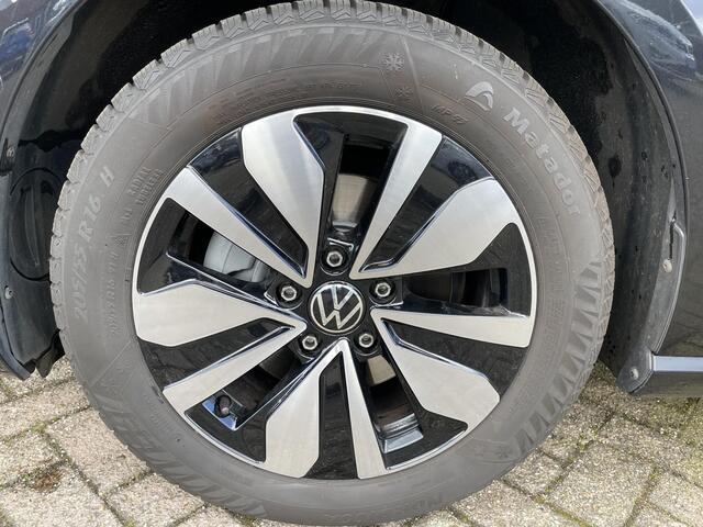 Volkswagen GOLF 1.5 TSI Highline | Virtual cockpit, Full map navigatie, Stoelverwarming, Adaptive cruise controle, Parkeersensorten V+A