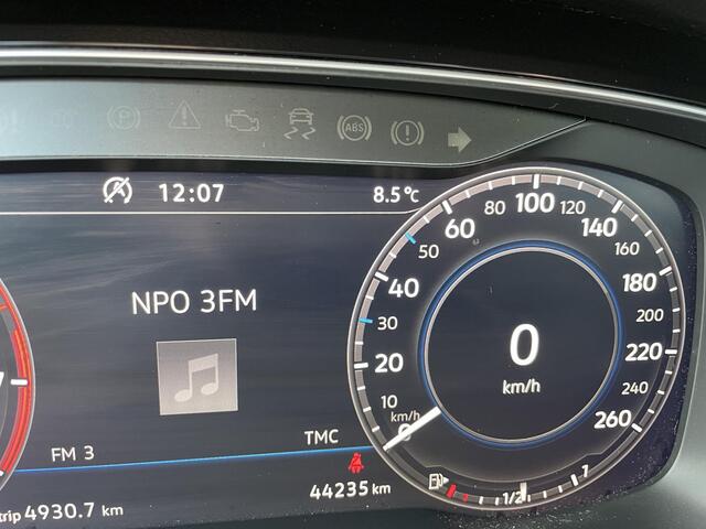 Volkswagen GOLF 1.5 TSI Highline | Virtual cockpit, Full map navigatie, Stoelverwarming, Adaptive cruise controle, Parkeersensorten V+A