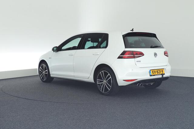 Volkswagen GOLF 1.4 TSI 204pk GTE Connected Series Trekhaak Camera Navigatie