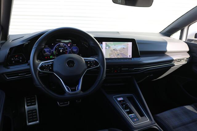 Volkswagen GOLF 1.4 eHybrid GTE (Panoramadak Sportinterieur Carplay ACC Full-Led 19InchLMV PrivacyGlass Pdc V+A)