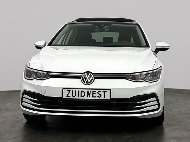 Volkswagen GOLF 1.0 eTSI Life Business Pano ACC Lane Sfeer