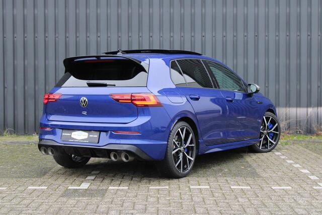 Volkswagen GOLF 8 2.0 TSI R 4M PERFORMANCE AKRA HARMAN HUD Volkswagen Golf 8 2.0 TSI R 4M PERFORMANCE AKRA HARMAN