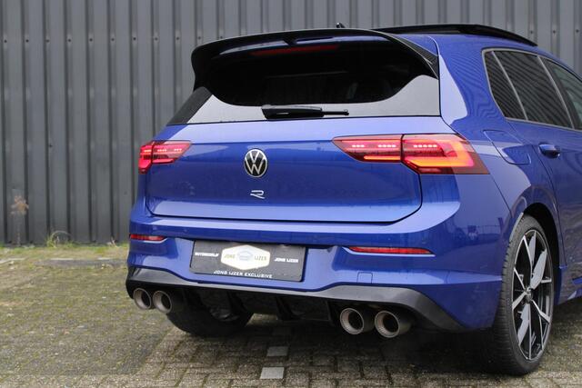 Volkswagen GOLF 8 2.0 TSI R 4M PERFORMANCE AKRA HARMAN HUD Volkswagen Golf 8 2.0 TSI R 4M PERFORMANCE AKRA HARMAN