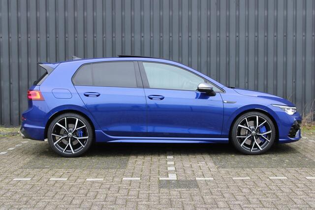 Volkswagen GOLF 8 2.0 TSI R 4M PERFORMANCE AKRA HARMAN HUD Volkswagen Golf 8 2.0 TSI R 4M PERFORMANCE AKRA HARMAN