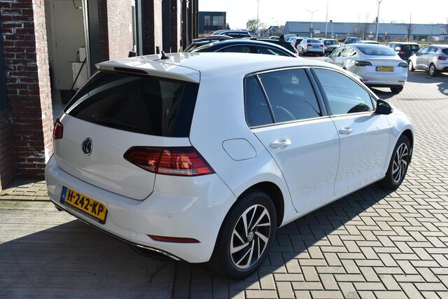Volkswagen GOLF 1.6 TDI Highline