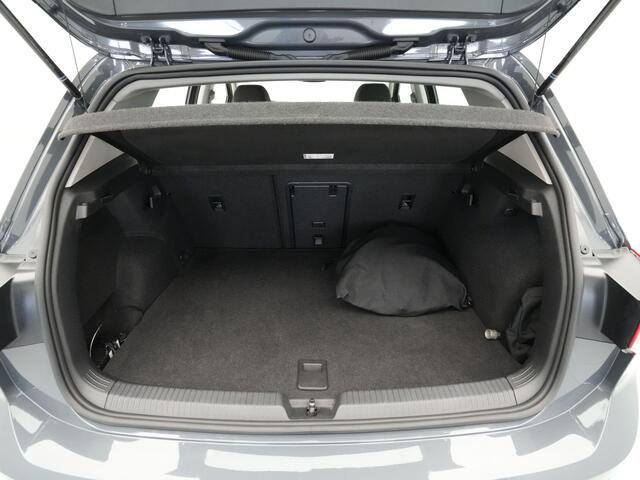 Volkswagen GOLF 1.4 eHybrid Style Navigatie Pdc Massage Acc