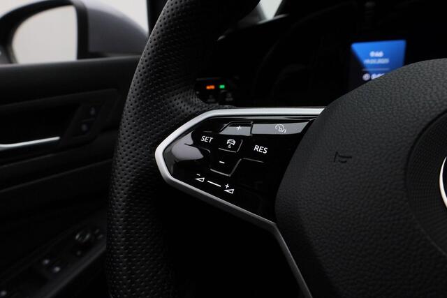 Volkswagen GOLF 1.4 245 pk DSG eHybrid GTE | Stuur-/stoelverwarming | Achteruitrijcamera | Navigatie | Sportonderstel | Adaptive Cruise