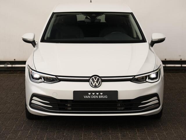 Volkswagen GOLF 1.4 eHybrid Style 204PK Automaat | Navigatie | Stoelverwarming | | Stuurverwarming | Keyless | Led | Spiegelpakket | Side assist