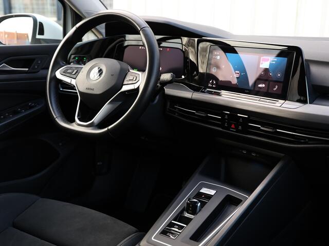 Volkswagen GOLF 1.4 eHybrid Style 204PK Automaat | Navigatie | Stoelverwarming | | Stuurverwarming | Keyless | Led | Spiegelpakket | Side assist