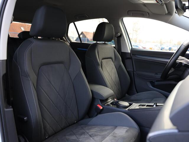 Volkswagen GOLF 1.4 eHybrid Style 204PK Automaat | Navigatie | Stoelverwarming | | Stuurverwarming | Keyless | Led | Spiegelpakket | Side assist