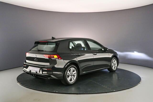 Volkswagen GOLF Life 1.5 TSI 130pk Adaptive cruise control, Navigatie, Parkeersensoren, Airco, DAB, Radio, App connect, LED koplampen, Keyless start