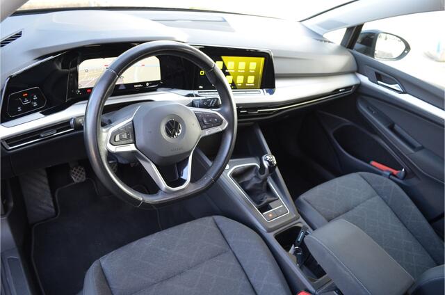 Volkswagen GOLF Variant 1.0 TSI Life Trekhaak | Virtual cockpit | LED koplampen | Carplay | Keyless go | Adaptive Cruise | PDC