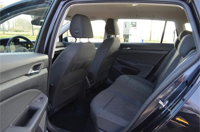 Volkswagen GOLF Variant 1.0 TSI Life Trekhaak | Virtual cockpit | LED koplampen | Carplay | Keyless go | Adaptive Cruise | PDC