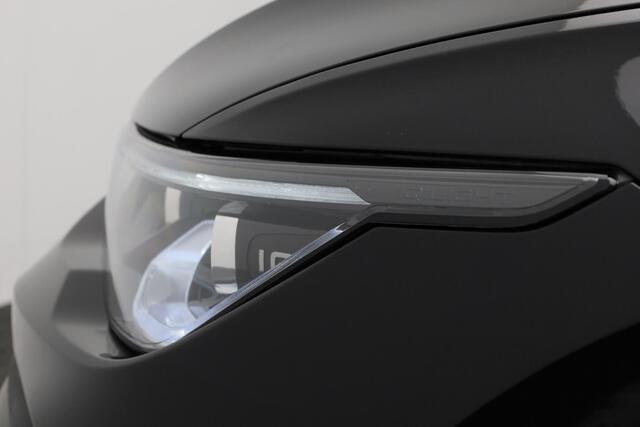 Volkswagen GOLF GTD 2.0 TDI 147 kW / 200 pk DSG | Black Style | Pano | Standkachel | 19 inch | IQ Light | Keyless | Navi Discover Pro | Leer | Keyless | Camera