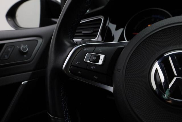 Volkswagen GOLF 1.4 TSI 204 pk DSG PHEV GTE | Achteruitrijcamera | Navigatie | Stoelverwarming | Adaptive Cruise | Keyless Entry