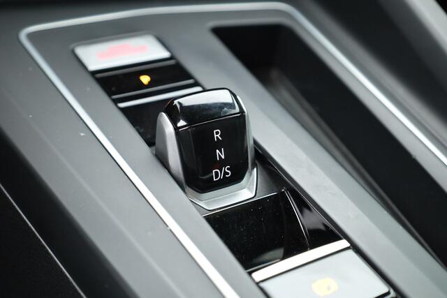 Volkswagen GOLF 1.4 eHybrid GTE | Navi | Mistlampen | Apple CarPlay | Stoel- Stuurverw. | IQ. Light |