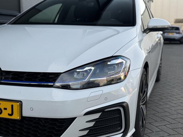 Volkswagen GOLF GTE 1.4 TSI PHEV | Pano | Leder | Stoelverw.