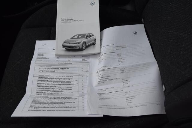 Volkswagen GOLF Variant 1.0 eTSI Life DSG met Winterpack/Carplay/Nav/Pdc