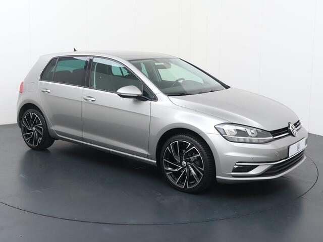 Volkswagen GOLF 1.0 TSI Comfortline Business | 110 PK | Adaptive Cruisecontrol | Stoelverwarming | Apple CarPlay/ Android auto
