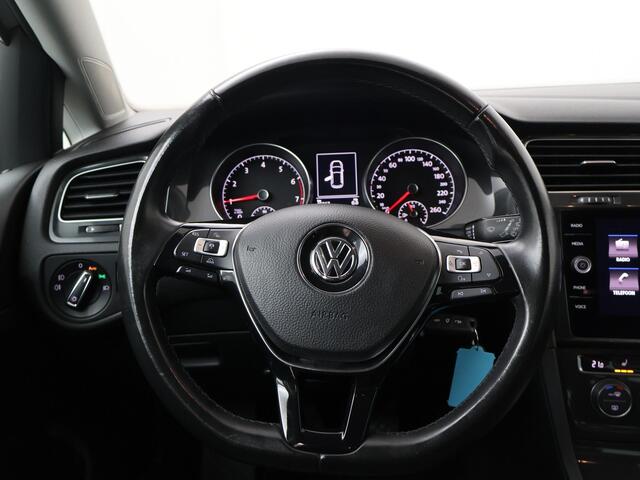 Volkswagen GOLF 1.0 TSI Comfortline Business | 110 PK | Adaptive Cruisecontrol | Stoelverwarming | Apple CarPlay/ Android auto