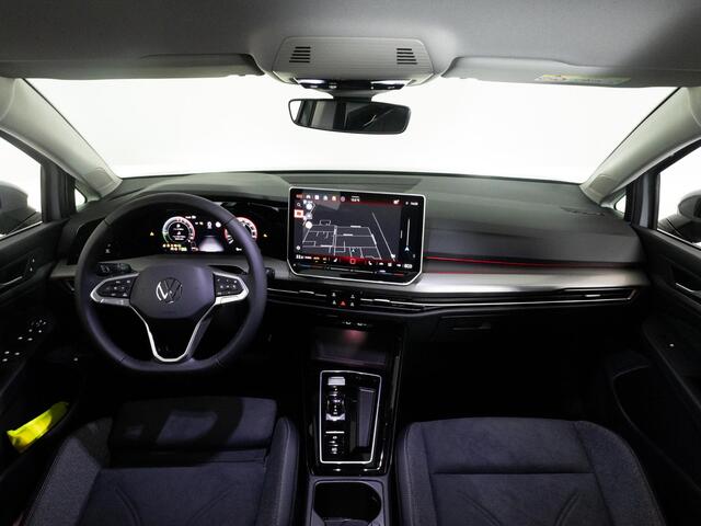 Volkswagen GOLF Style Edition 1.5 204 pk eHybrid | Trekhaak | Stuur & Stoelverwarming | Achteruitrijcamera |