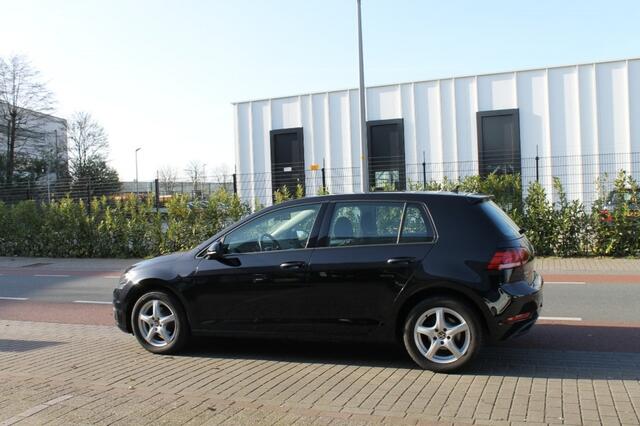 Volkswagen GOLF 1.0 TSi Trendline