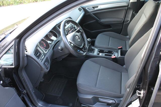 Volkswagen GOLF 1.0 TSi Trendline