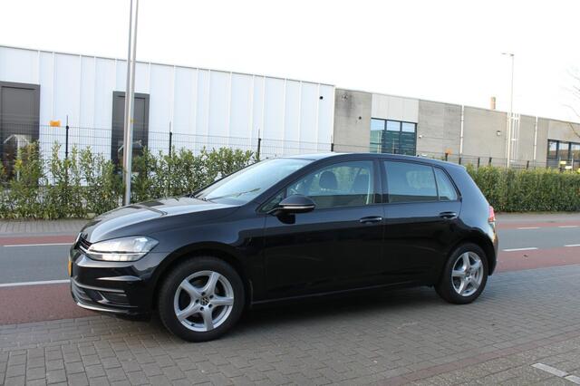 Volkswagen GOLF 1.0 TSi Trendline