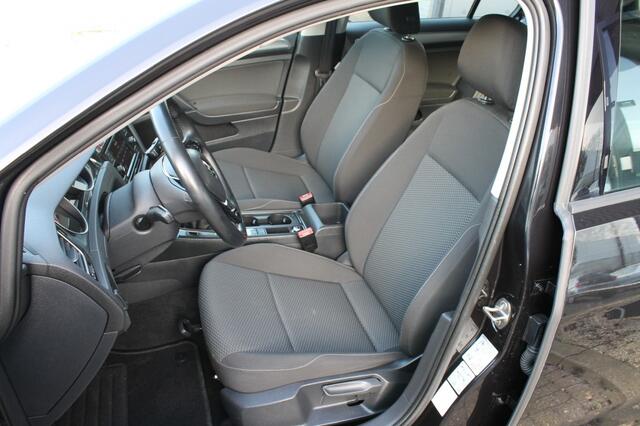 Volkswagen GOLF 1.0 TSi Trendline