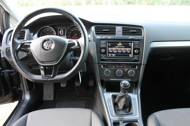 Volkswagen GOLF 1.0 TSi Trendline