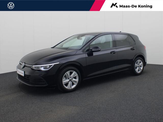 Volkswagen GOLF 1.5TSI/130PK Life · Navigatie · Parkeersensoren + camera · Stoel-&stuurverwarming · Garantie tot december 2027 of 100000km.