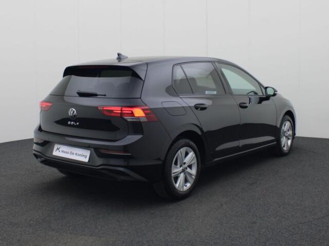 Volkswagen GOLF 1.5TSI/130PK Life · Navigatie · Parkeersensoren + camera · Stoel-&stuurverwarming · Garantie tot december 2027 of 100000km.