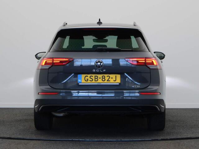 Volkswagen GOLF Variant 1.5 eTSI Life Business | Stuur en Stoelverwarming | Getint Glas | Trekhaak Wegklapbaar |