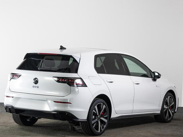 Volkswagen GOLF GTE 1.5 eHybrid 272 pk | Trekhaak | Panoramadak | Black Style |