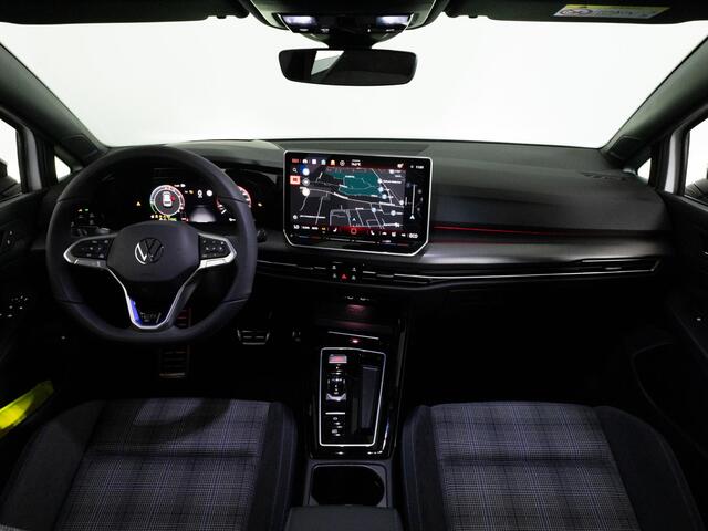 Volkswagen GOLF GTE 1.5 eHybrid 272 pk | Trekhaak | Panoramadak | Black Style |