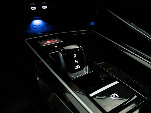 Volkswagen GOLF GTE 1.5 eHybrid 272 pk | Trekhaak | Panoramadak | Black Style |