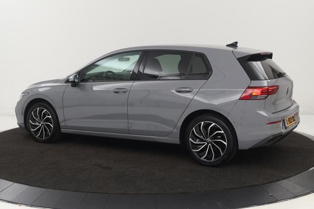 Volkswagen GOLF 1.5 eTSI Life | Trekhaak | Stoelverwarming | Carplay | Massage | Full LED | Memory | Adaptive cruise | Navigatie | Sfeerverlichting