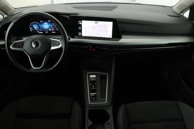 Volkswagen GOLF 1.5 eTSI Life | Trekhaak | Stoelverwarming | Carplay | Massage | Full LED | Memory | Adaptive cruise | Navigatie | Sfeerverlichting
