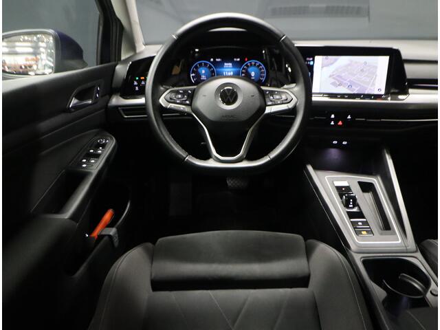 Volkswagen GOLF 1.5 eTSI Style [DIGITAL DASH, ADAPTIVE CRUISE, APPLE CARPLAY, PDC V+A, MEMORY SEATS, MASSAGE STOELEN, NAVIGATIE, NIEUWSTAAT]