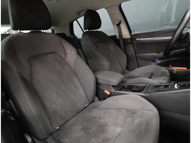 Volkswagen GOLF 1.5 eTSI Style [DIGITAL DASH, ADAPTIVE CRUISE, APPLE CARPLAY, PDC V+A, MEMORY SEATS, MASSAGE STOELEN, NAVIGATIE, NIEUWSTAAT]