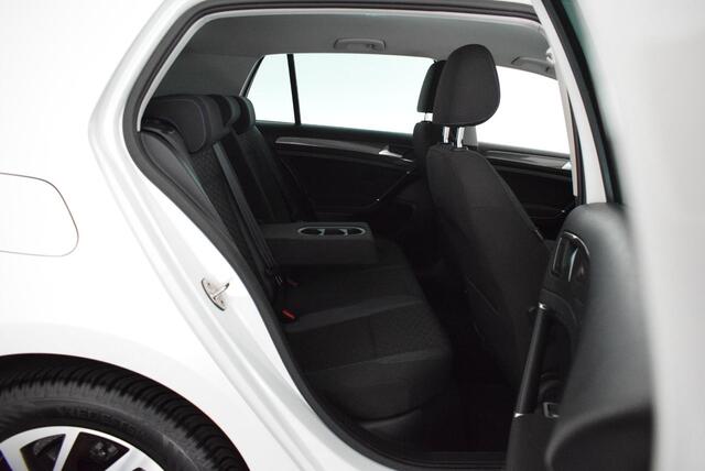 Volkswagen GOLF 1.6 TDI 116pk DSG Join Trekhaak Virtual Cockpit Stoelverwarming Navigatie